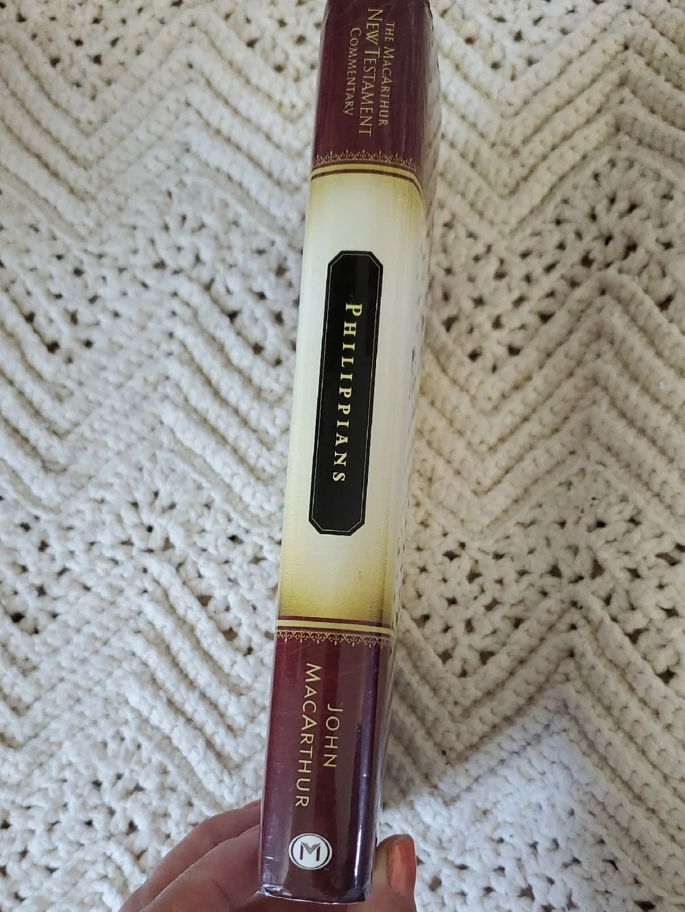 The MacArthur New Testament Commentary John MacAryhur Philippians Book.